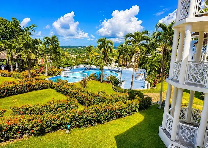 Stunning Gated In Ocho Ríos
