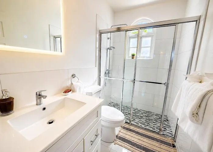 Stunning Gated In Apartamento