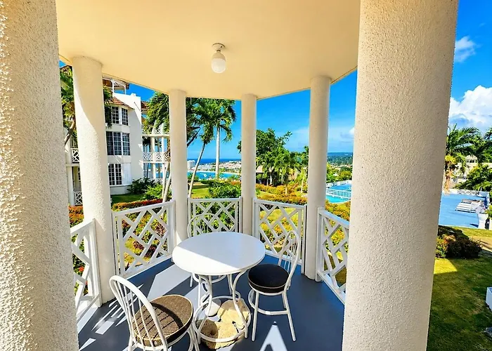 Stunning Gated In Apartamento Ocho Ríos